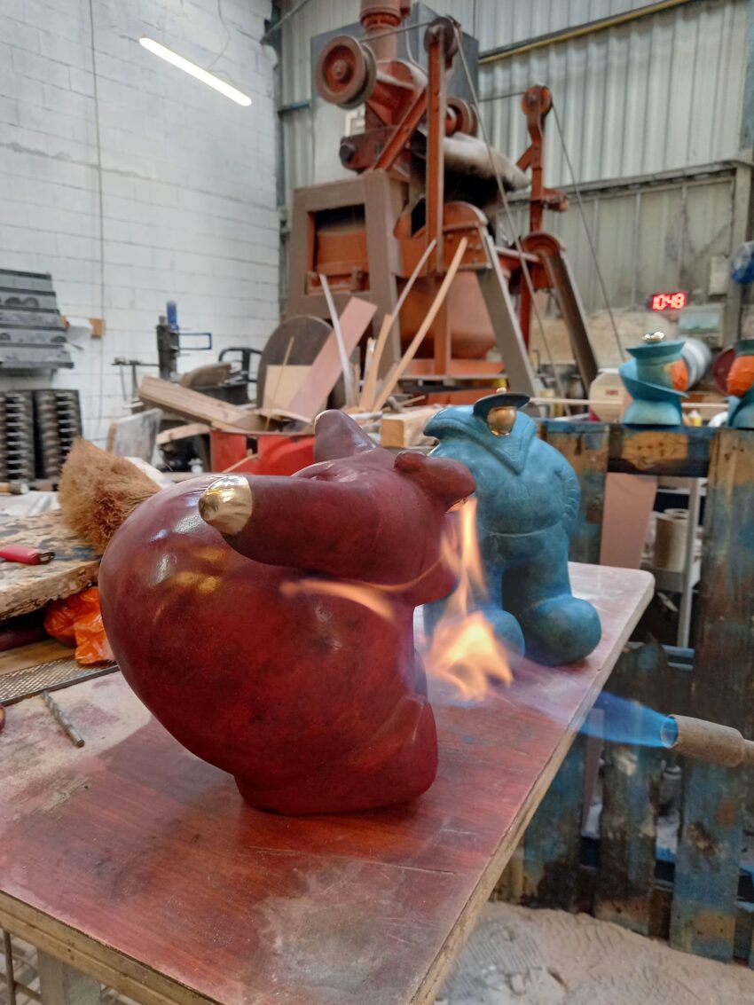 Bronze d'art Bretonne dans le vent – Image 2