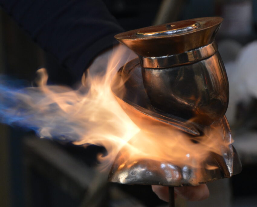 Bronze d'art Marin dans le vent – Image 3