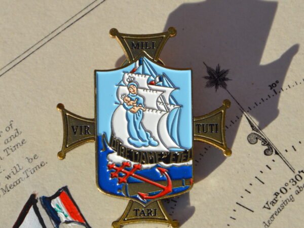 Insigne Notre Dame d'Etel