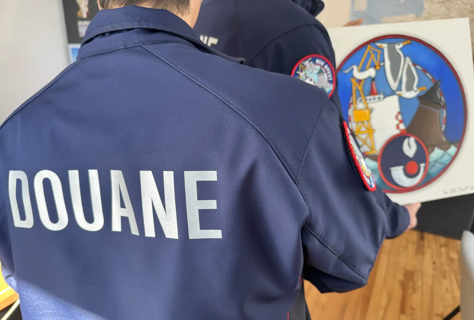 écusson de la douane par Ramine